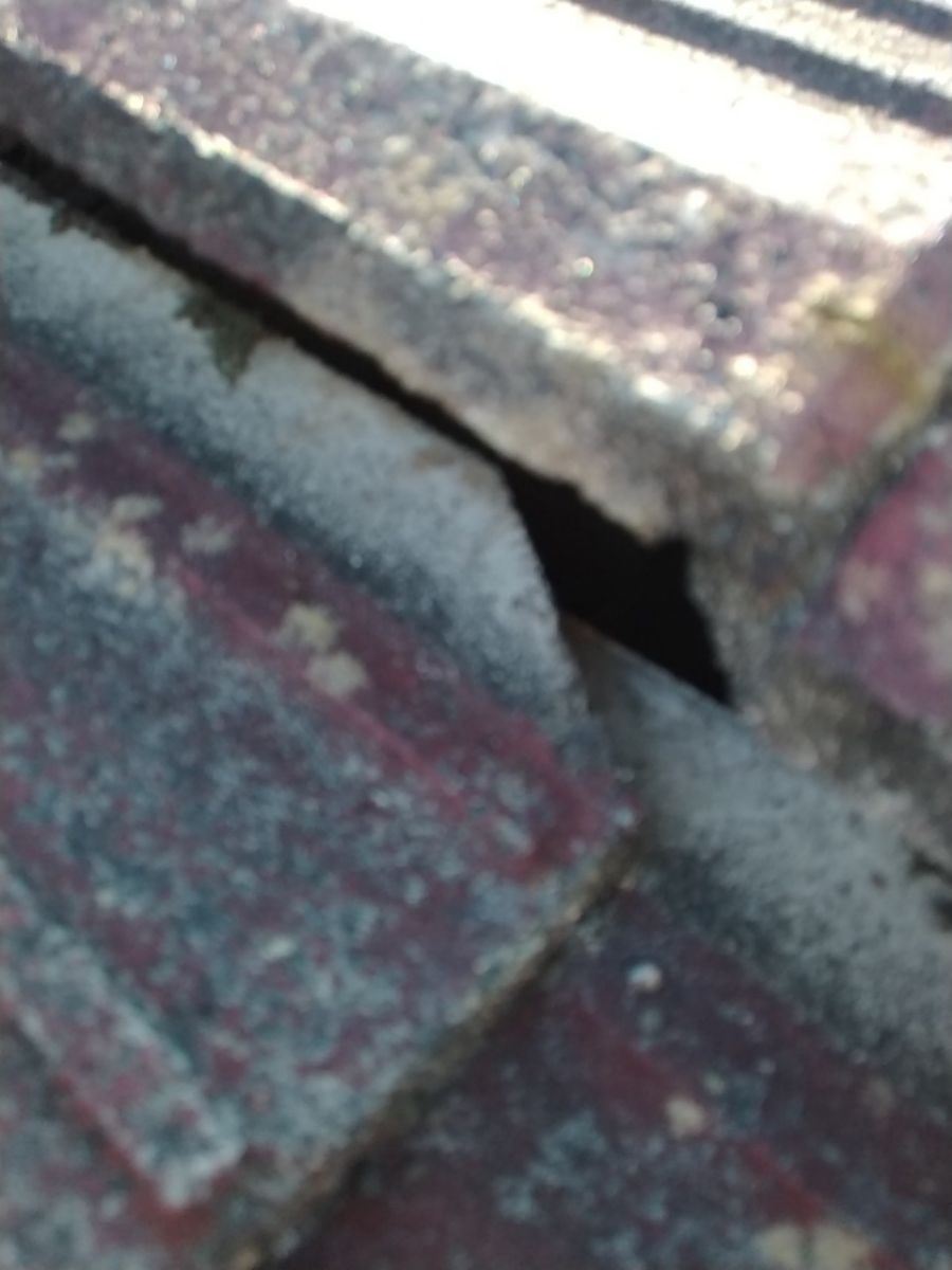 セメント瓦の隙間