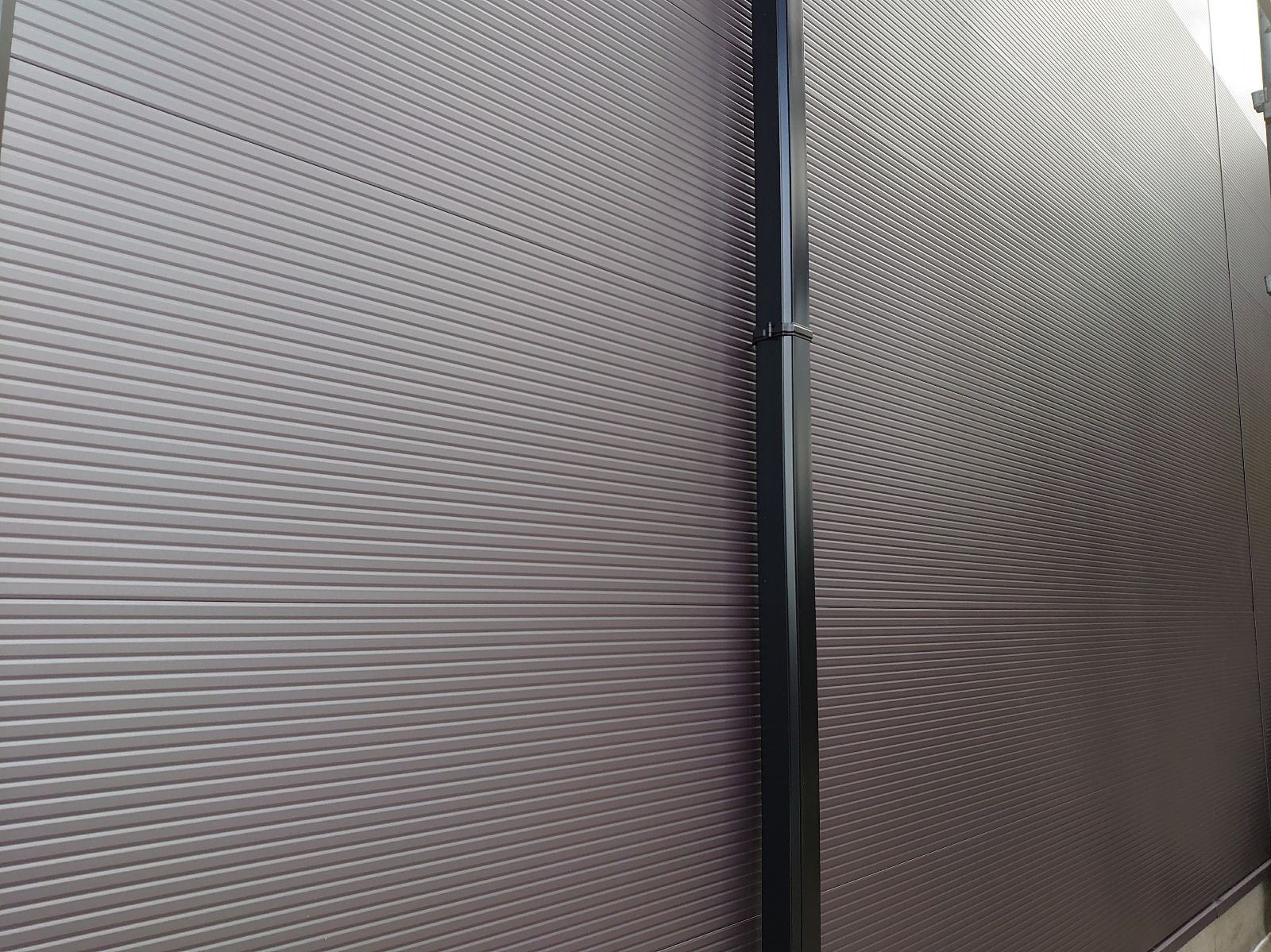 雨樋の修繕を完了した様子