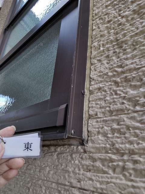窓枠周り
