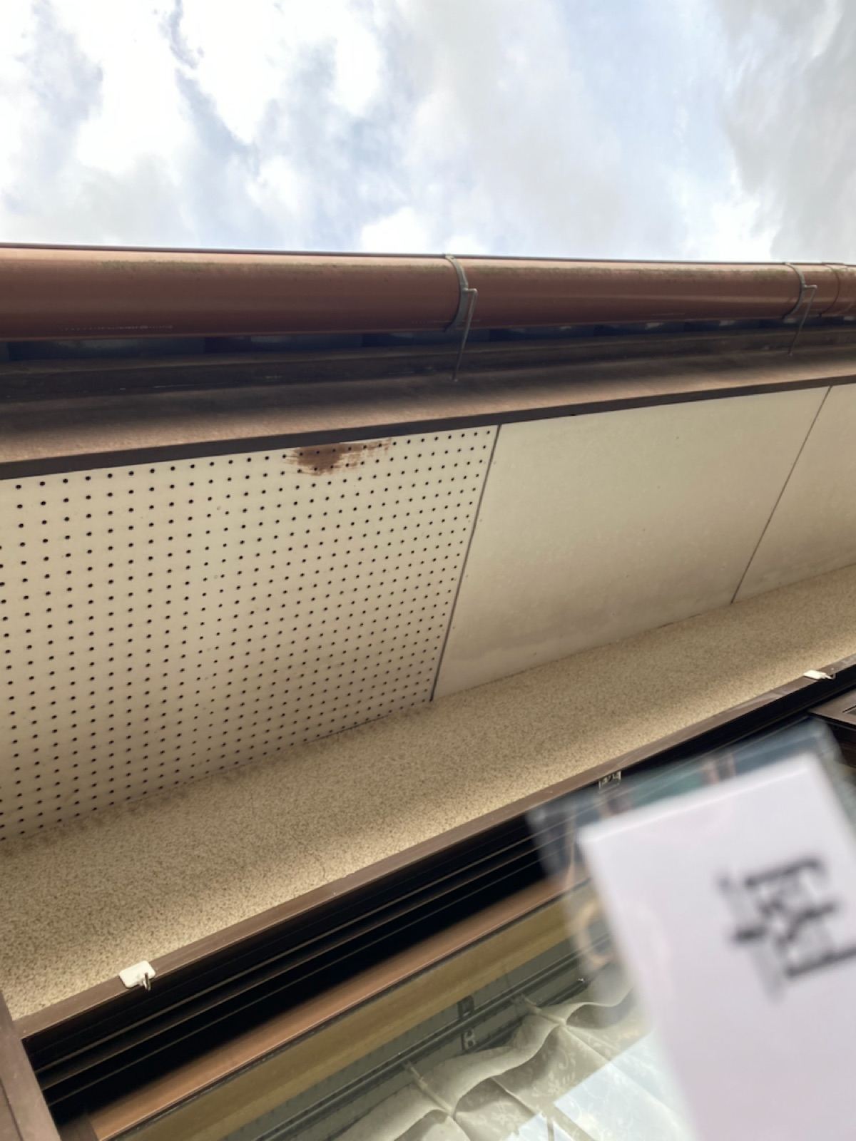 劣化が見られる軒天