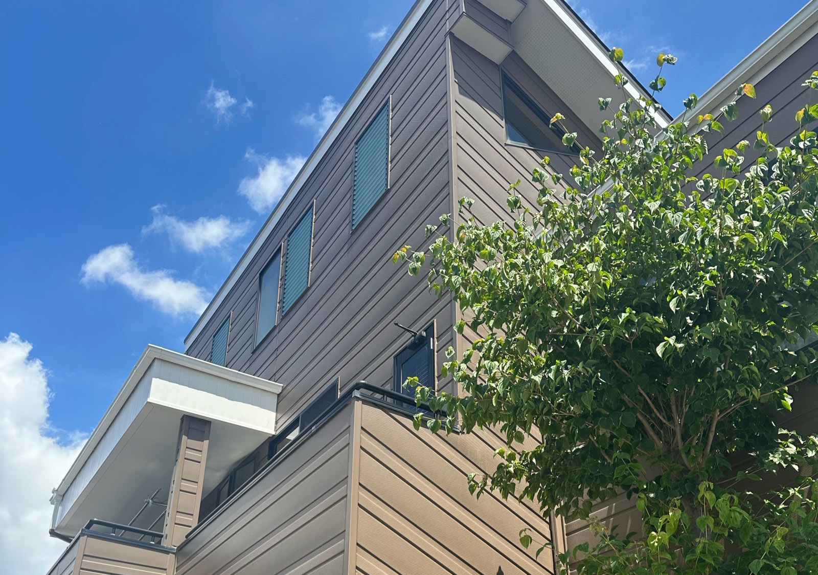 外壁塗装から5年経って点検したお客様の家