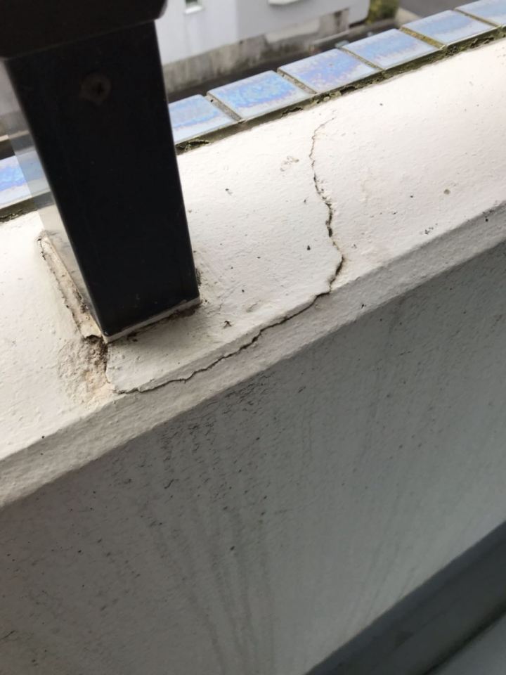 塗装面ひび割れ