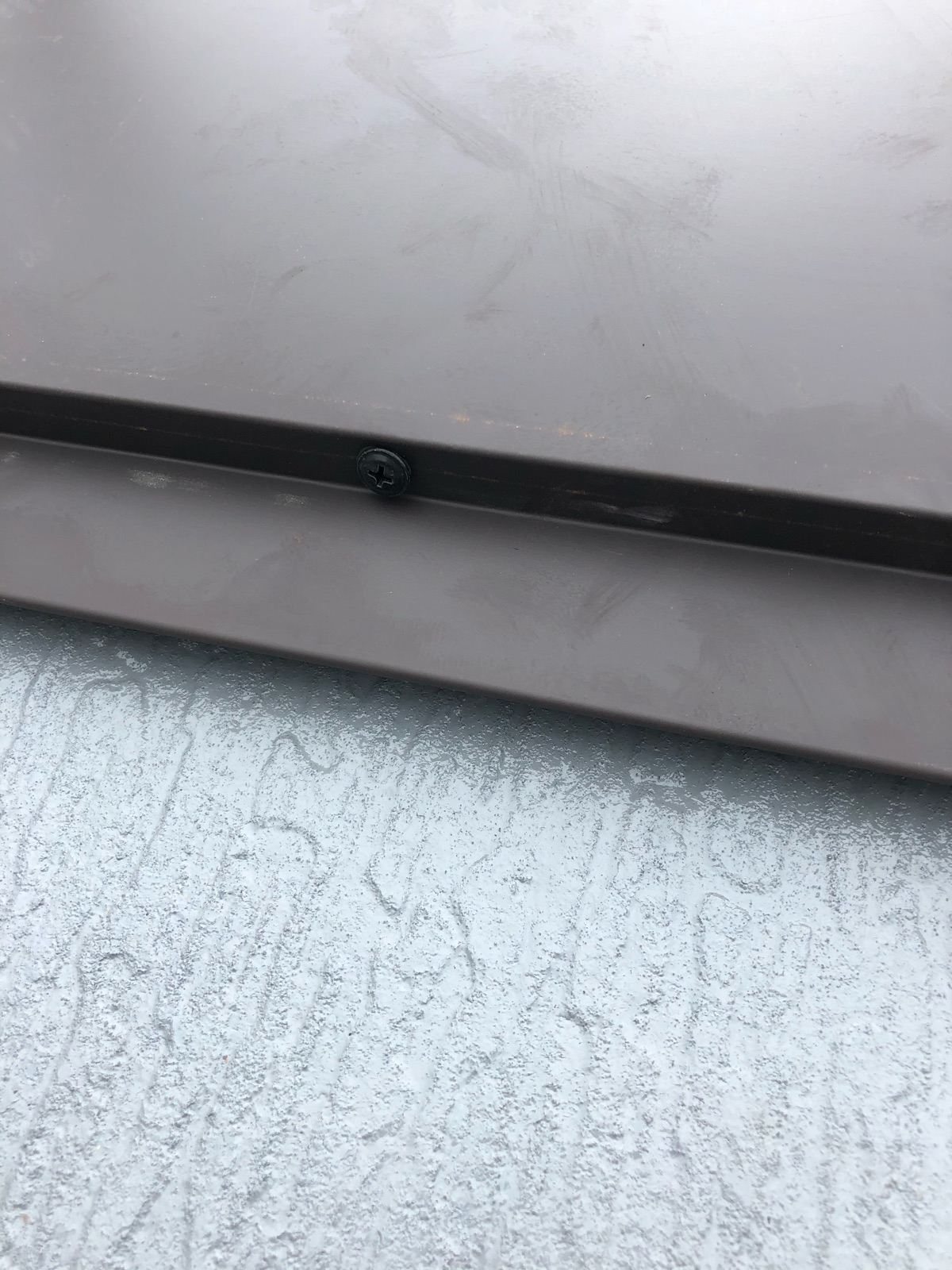 ステンレスビスで固定