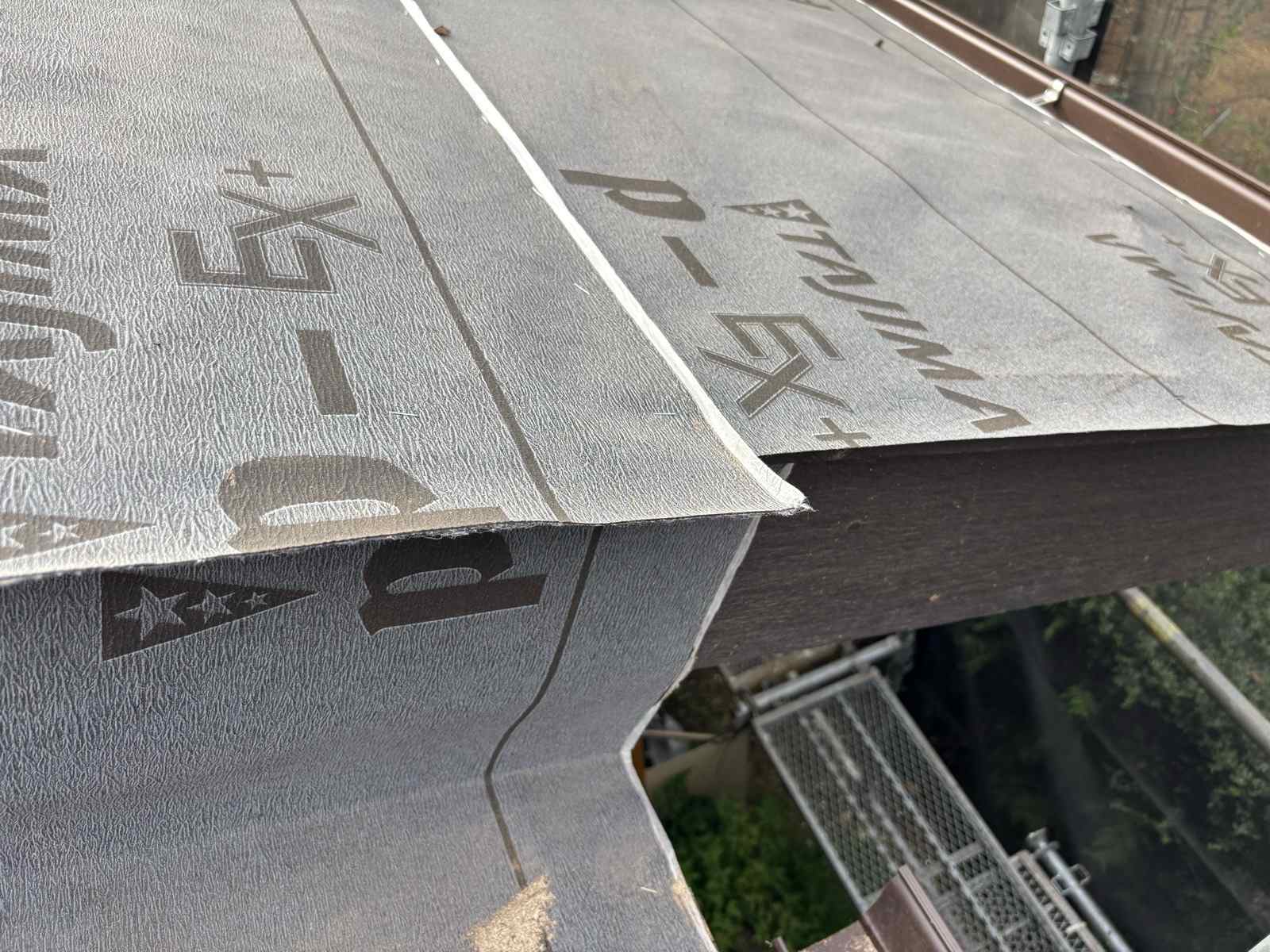 土浦市の防水シートやり直し施工