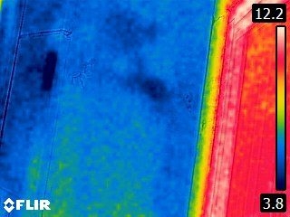 土浦市保育園の雨漏り散水調査