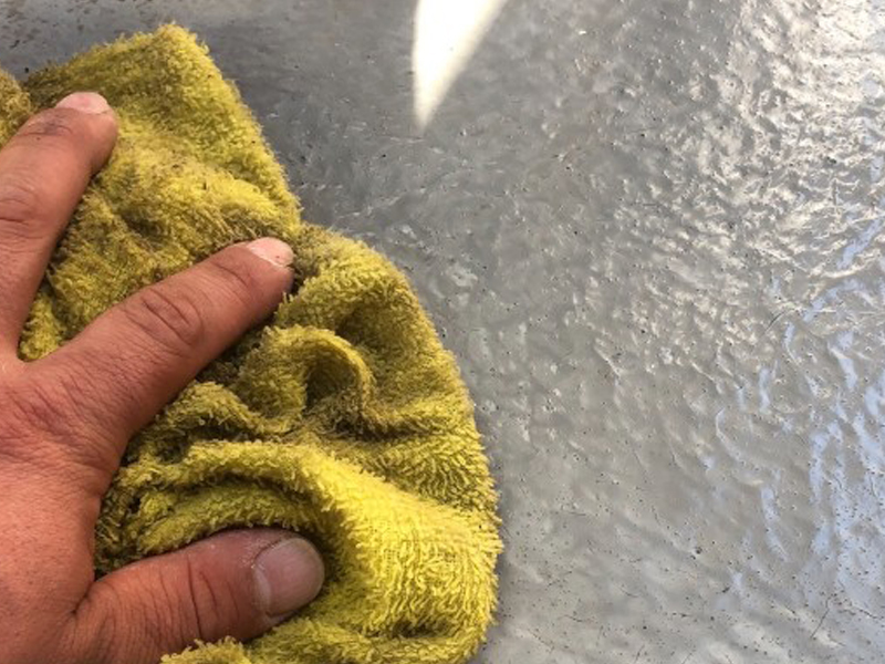 ベランダアセトンシンナー拭き上げ