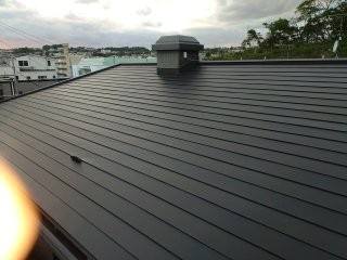 横葺き板金の施工
