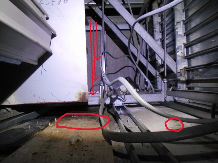 仙台市青葉区花京院店舗天井裏状況