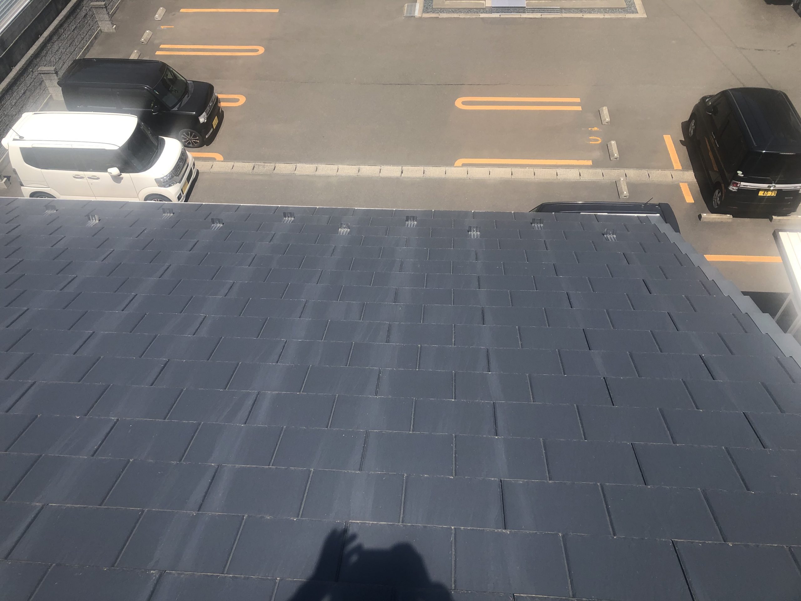 新しいコロニアル屋根