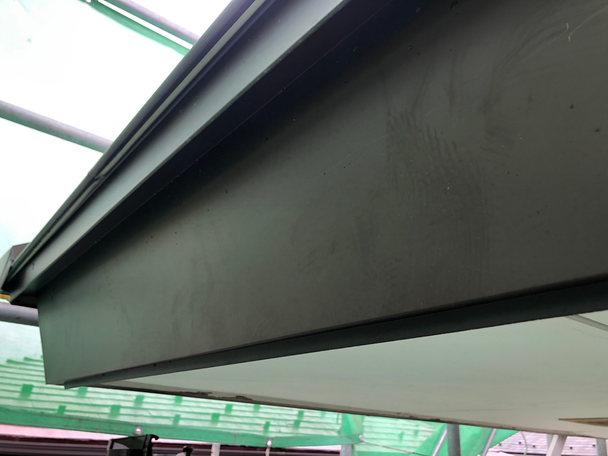 鼻隠し　破風板金