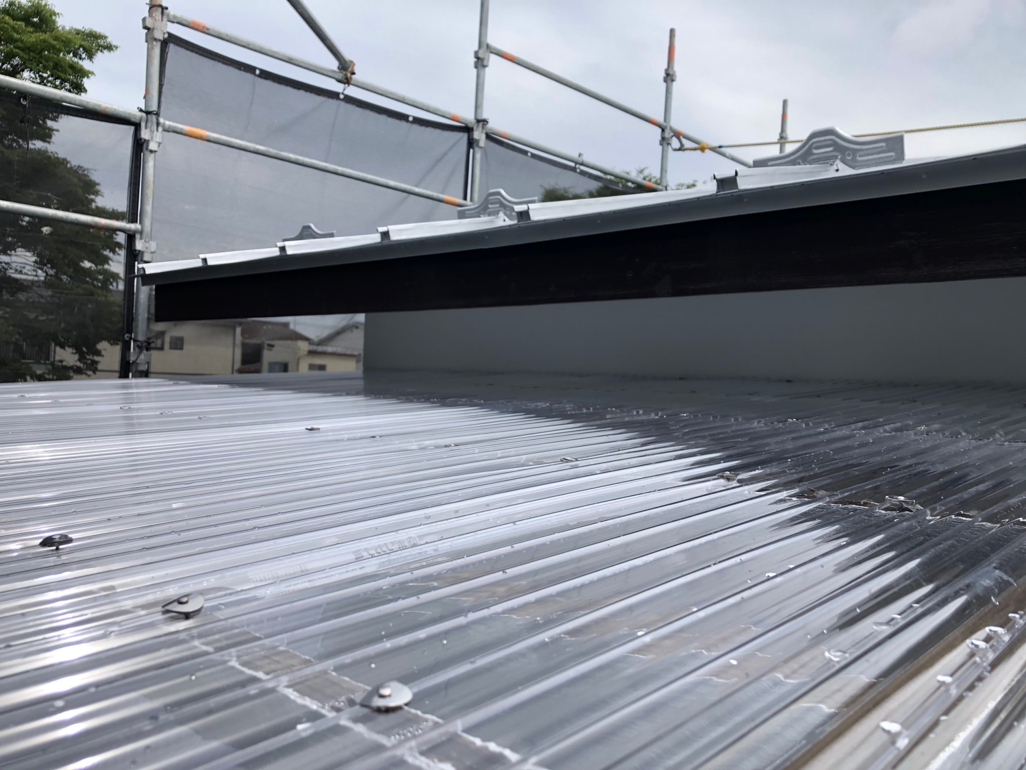 ポリカ屋根取り付け