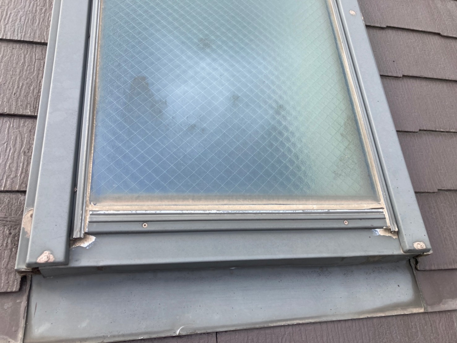 天窓周辺のコーキング劣化