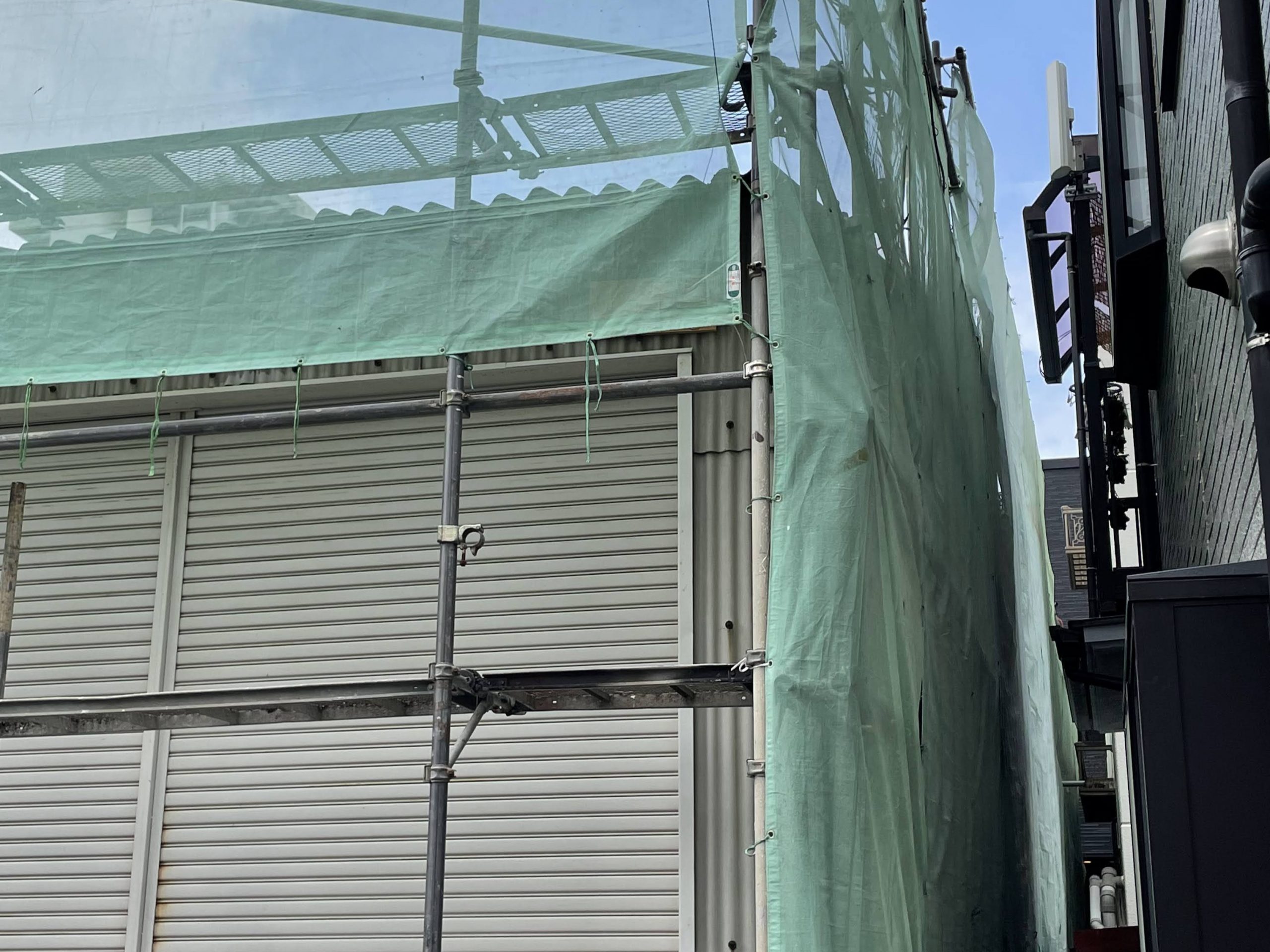 仮設足場の設置