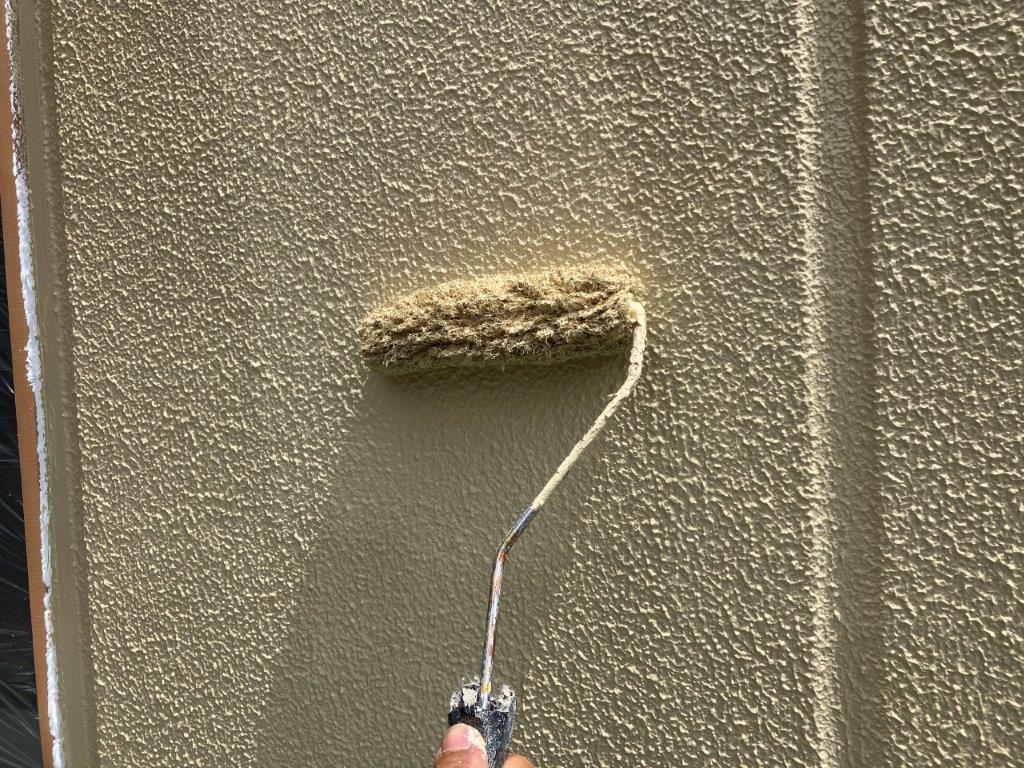 上塗り工程を行っていきます