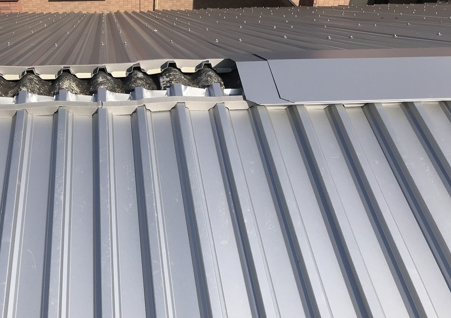 棟部分の板金施工