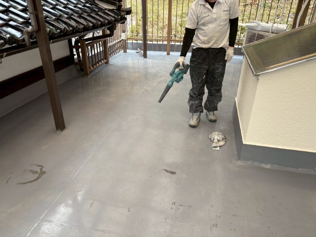 はじめに掃除を行いました