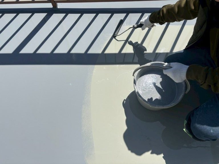 ウレタン防水1回目塗布