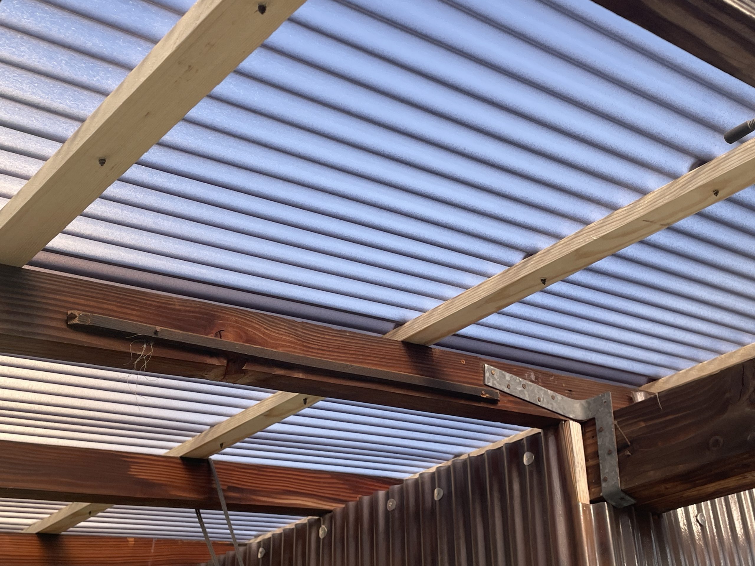 波板交換工事を行いました