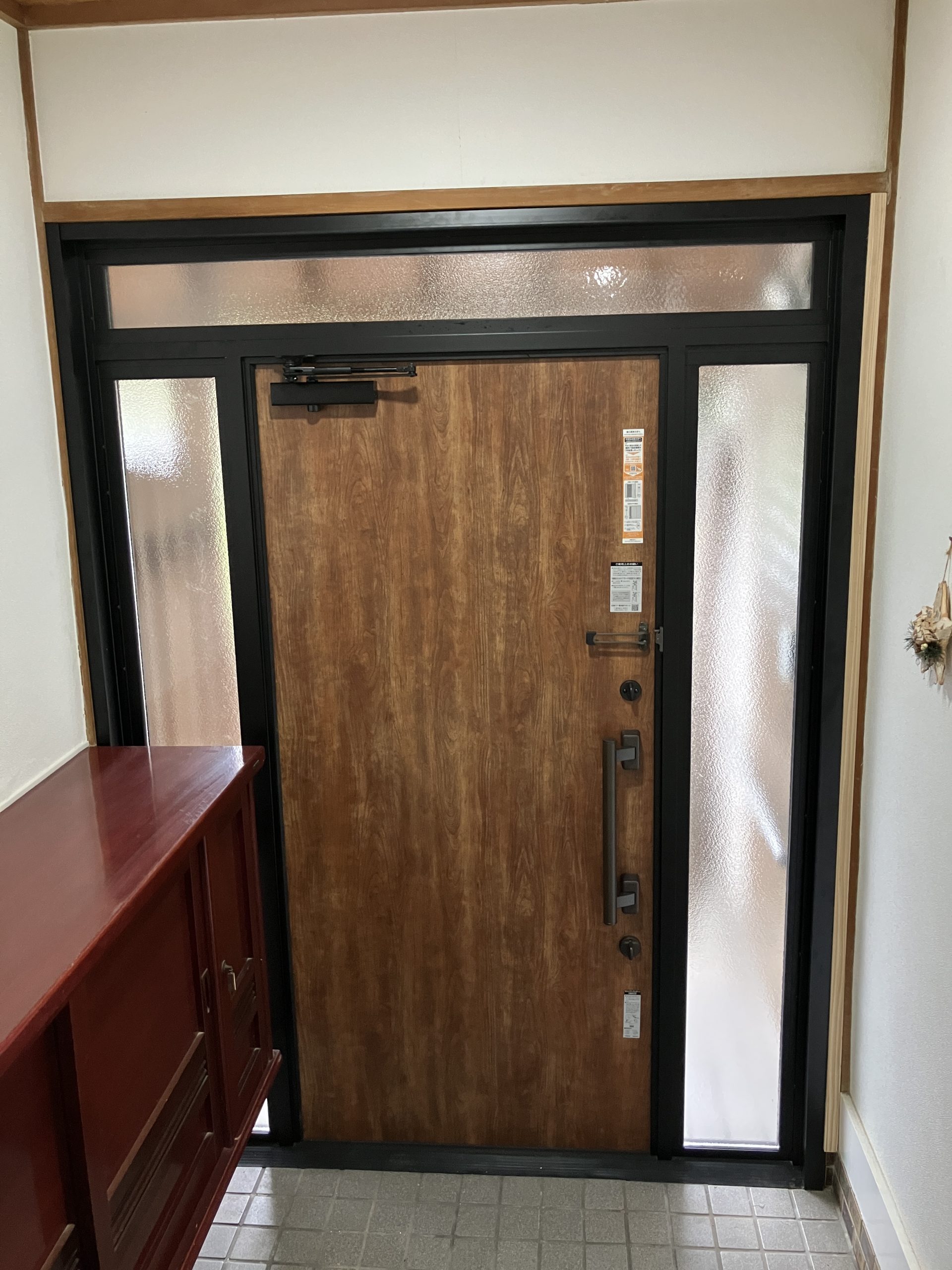 玄関ドア取替工事を行いました