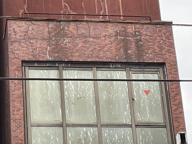 テナントビル窓