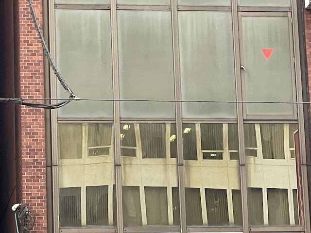 テナントビル窓