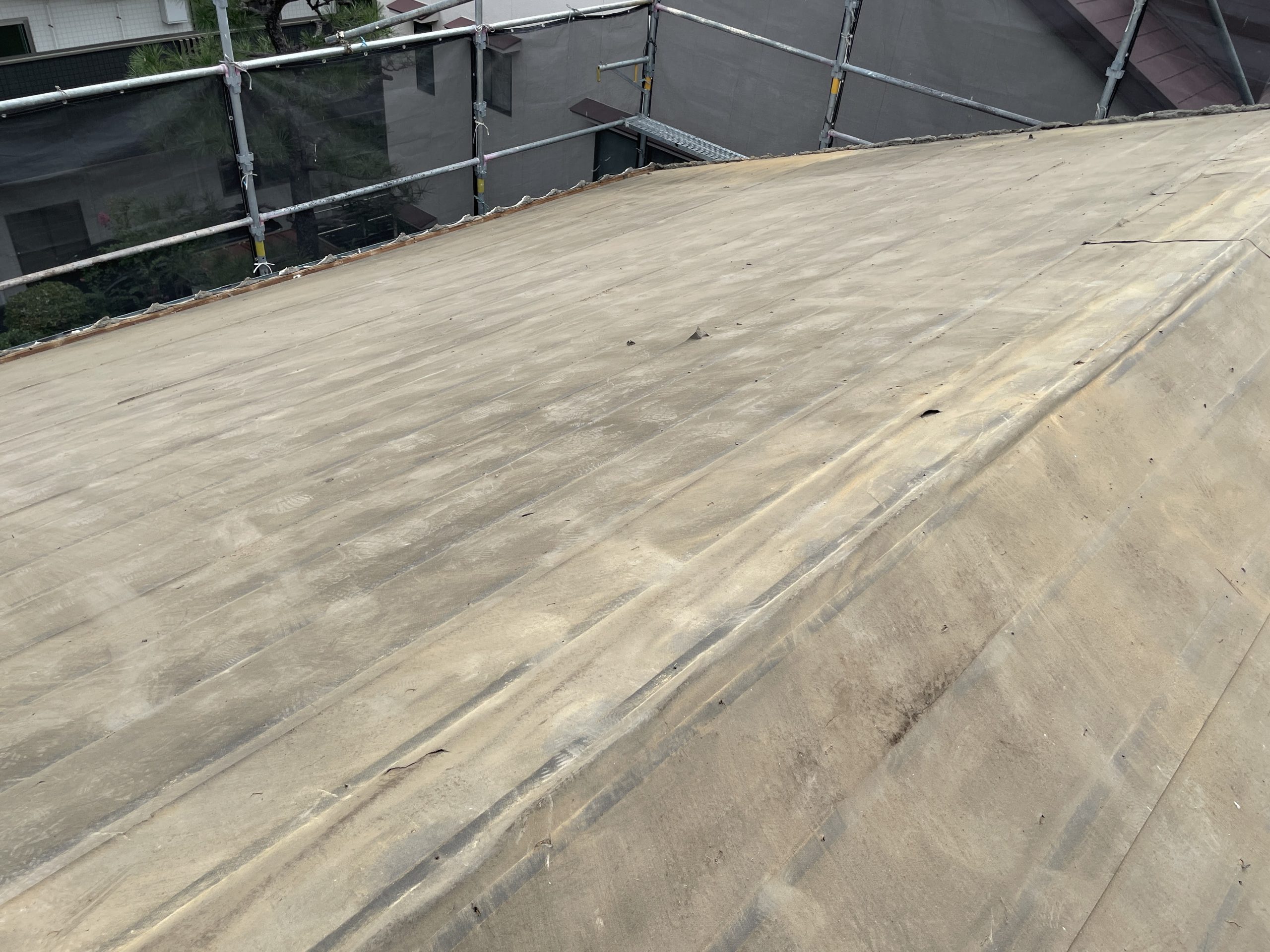 瓦撤去後の下地の状態