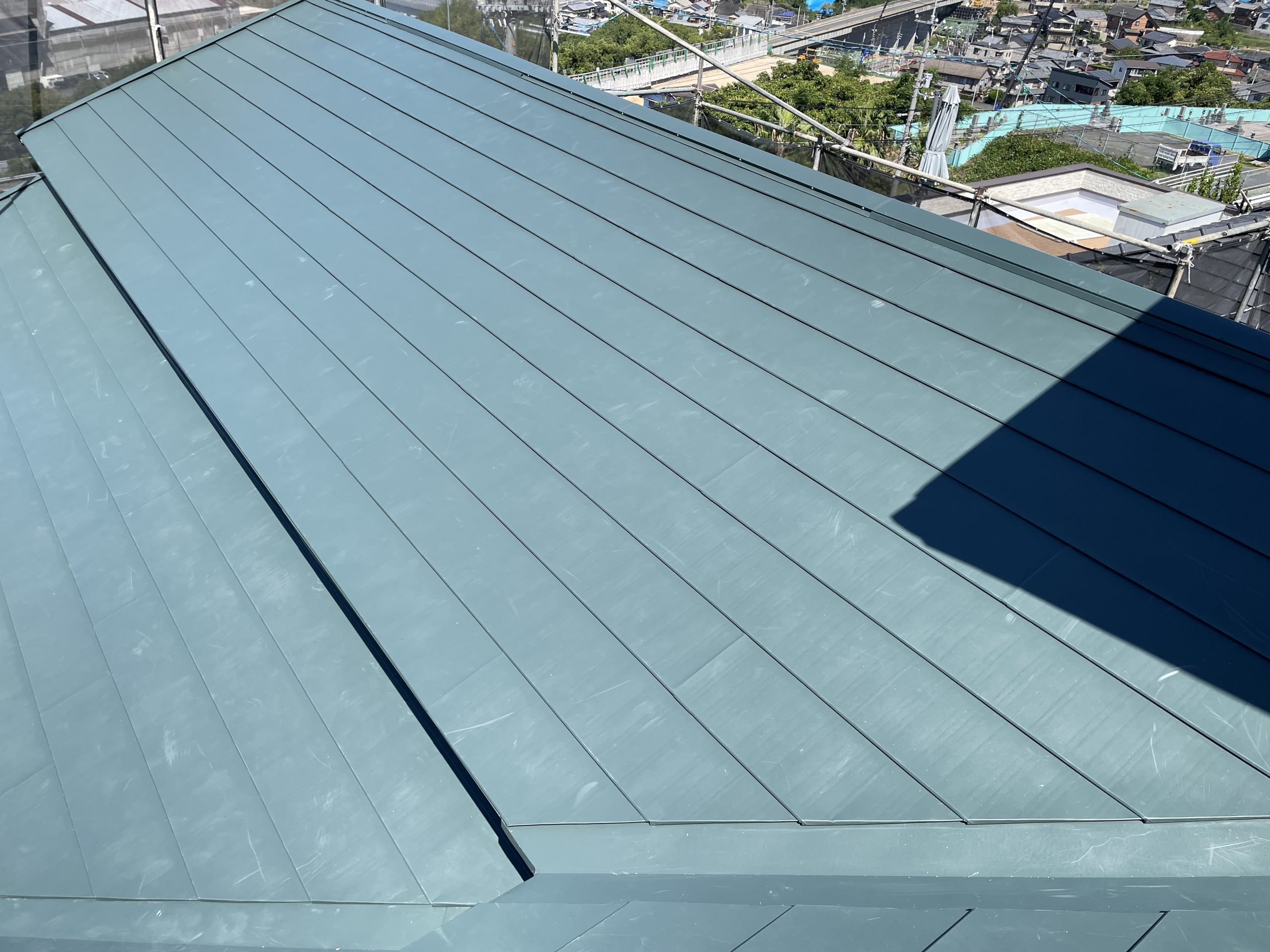 屋根カバー工法　完成