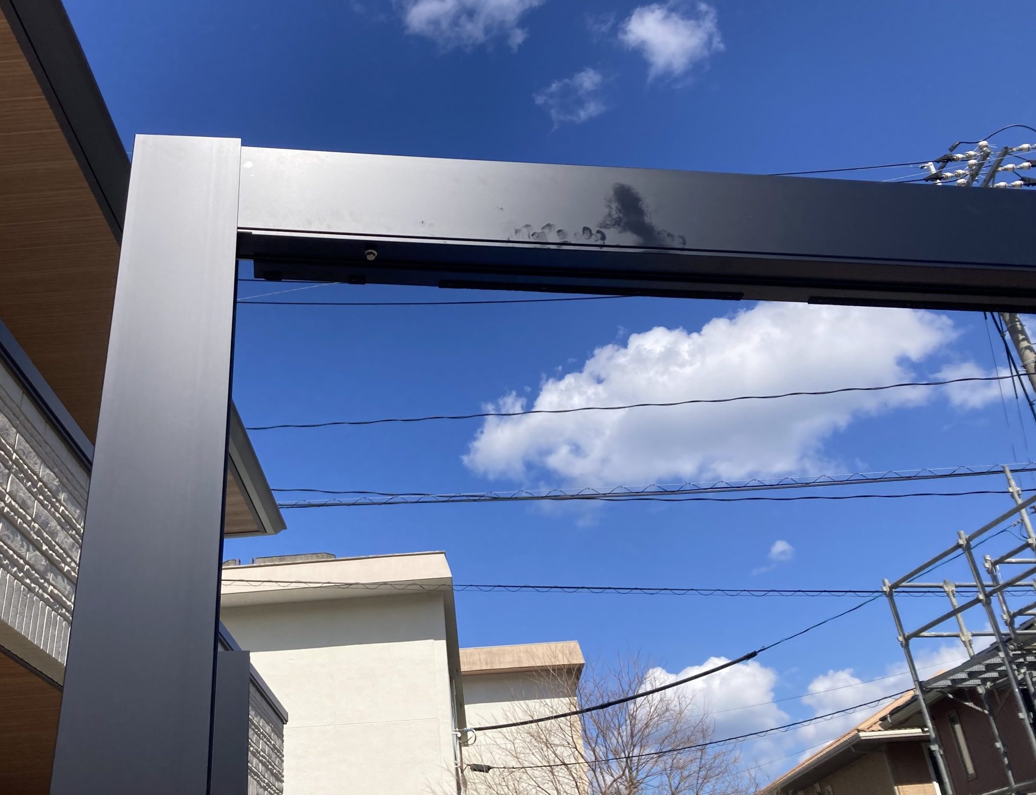 梁を固定していきます