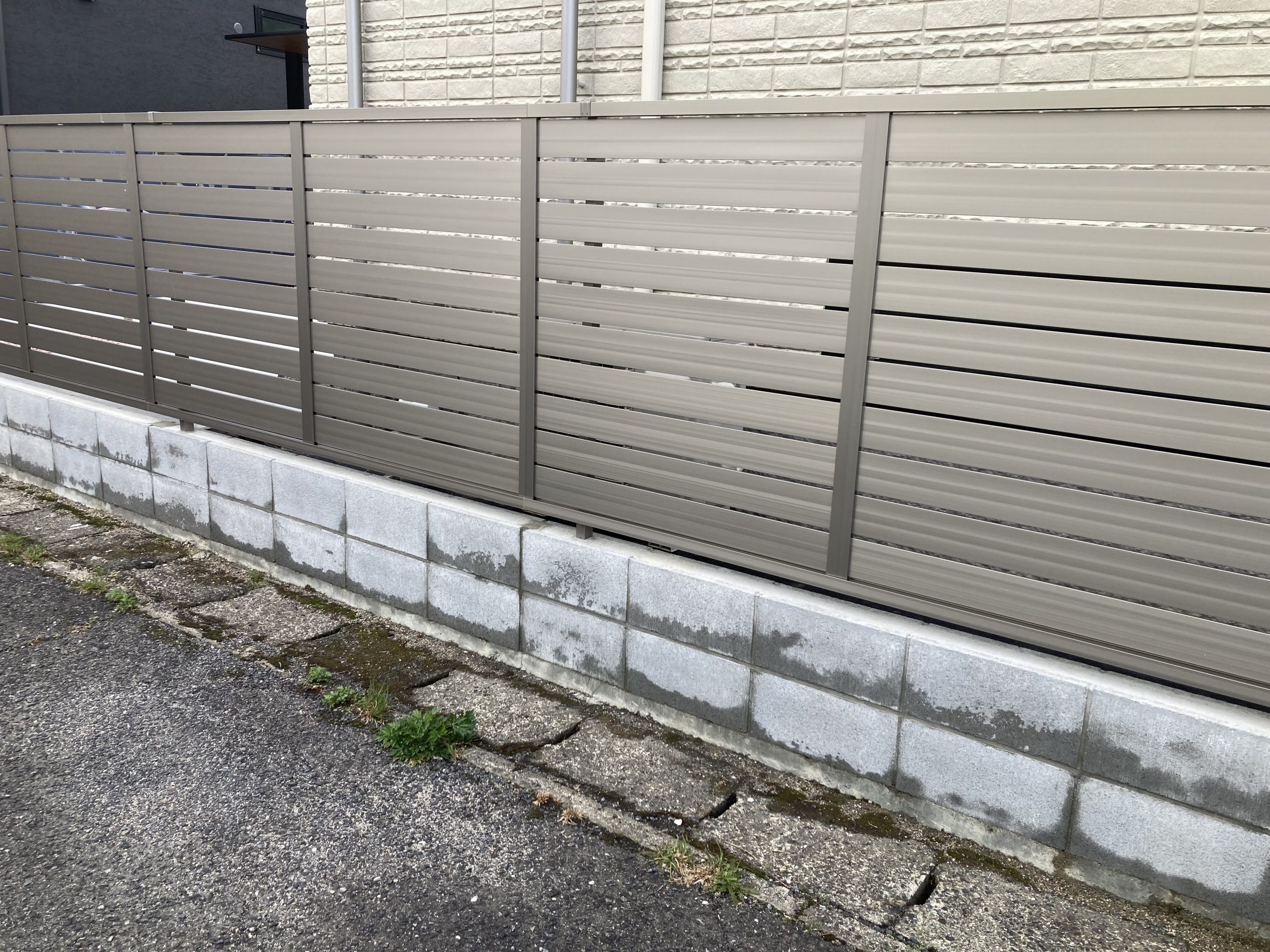 フェンス設置が完了しました