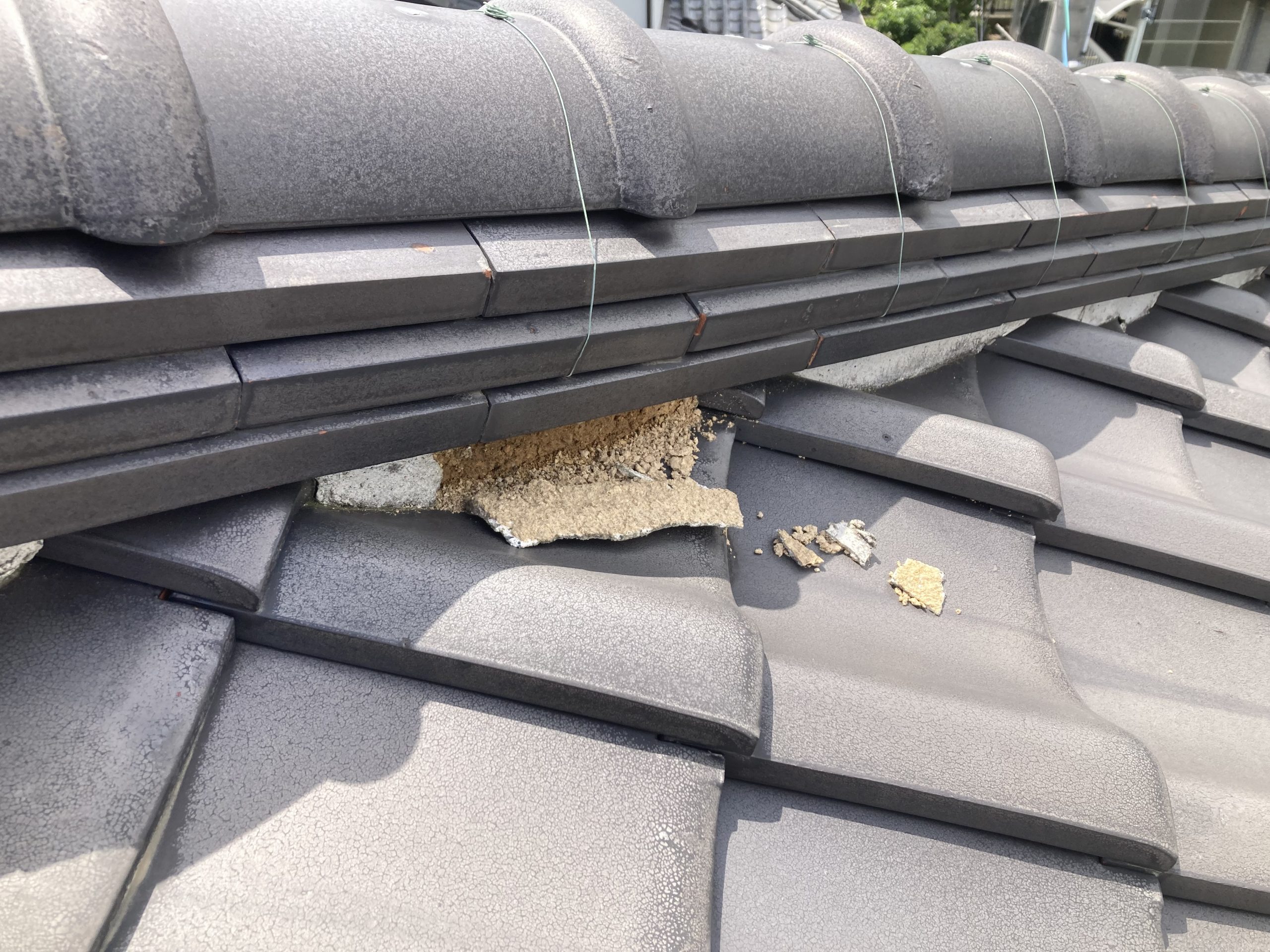 葺き土が流出しています