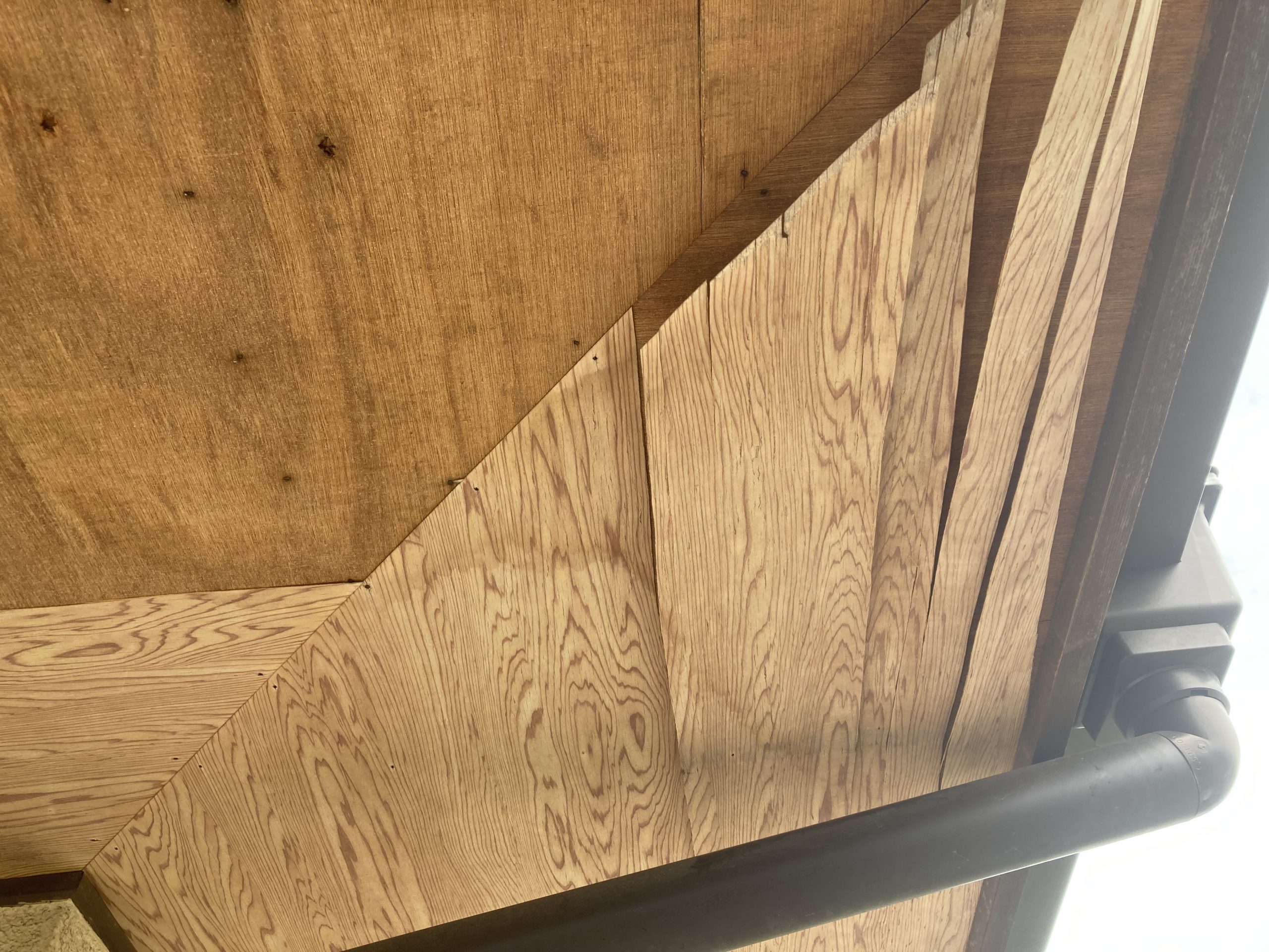 工事前の軒天です