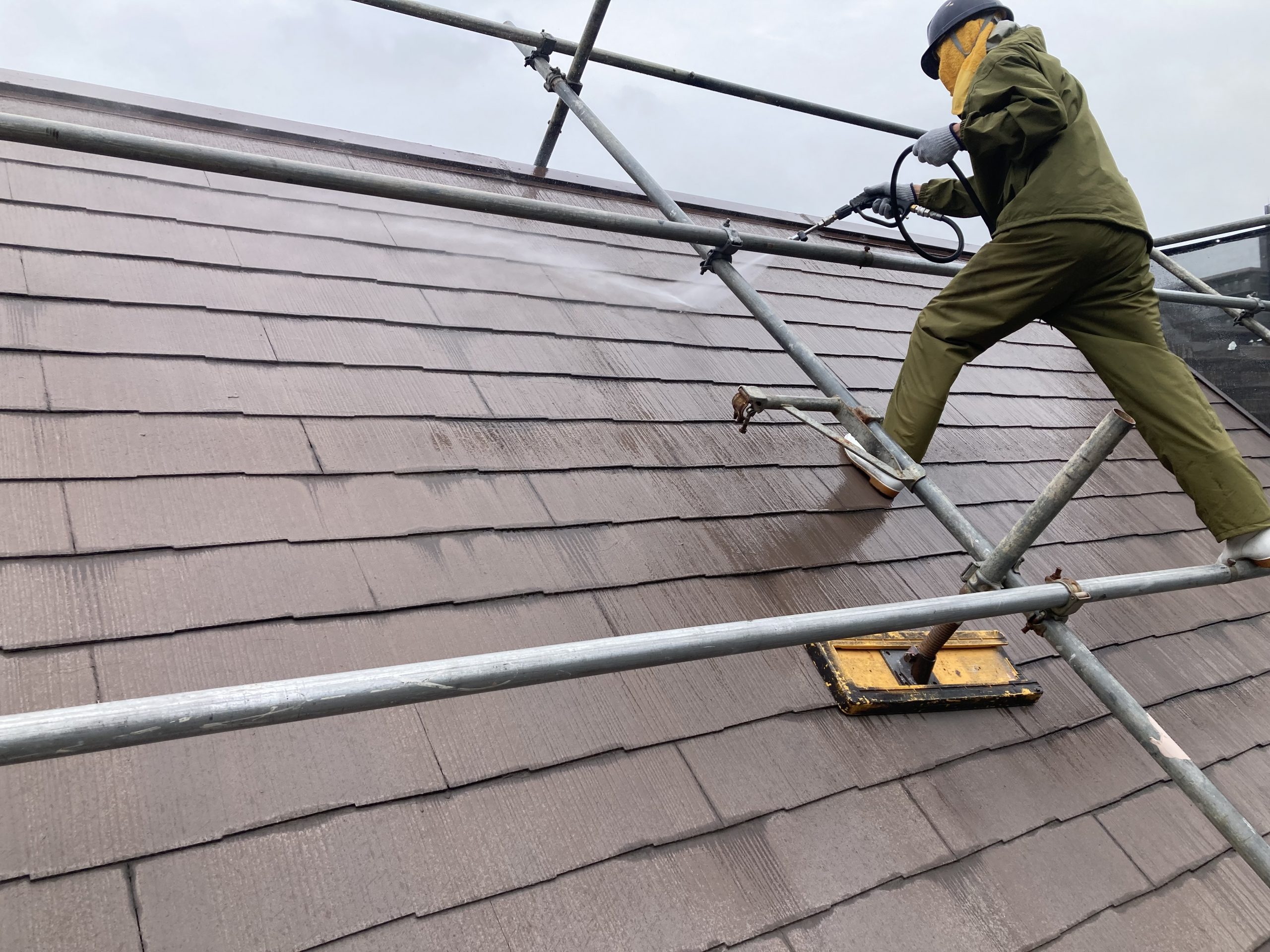 高圧洗浄の様子です