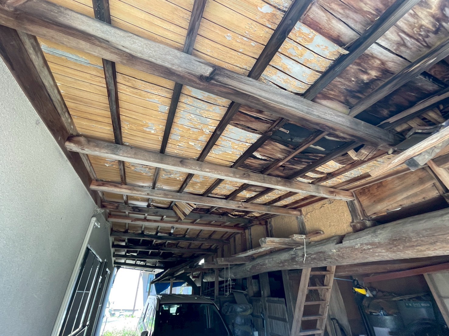 施工前の倉庫の状態です