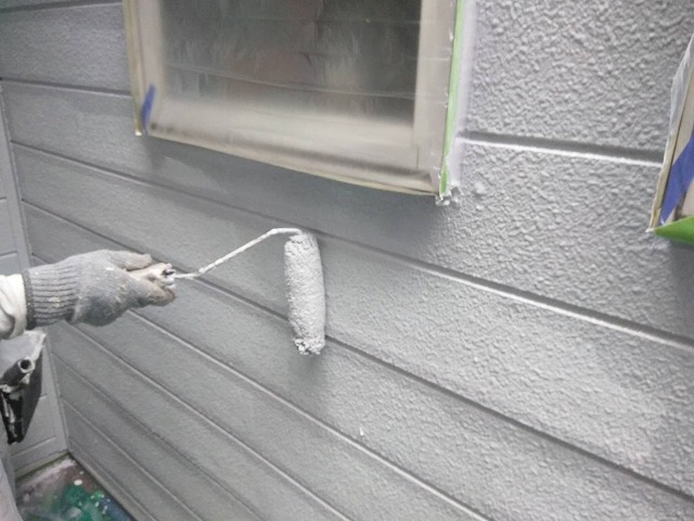 下塗り工程です