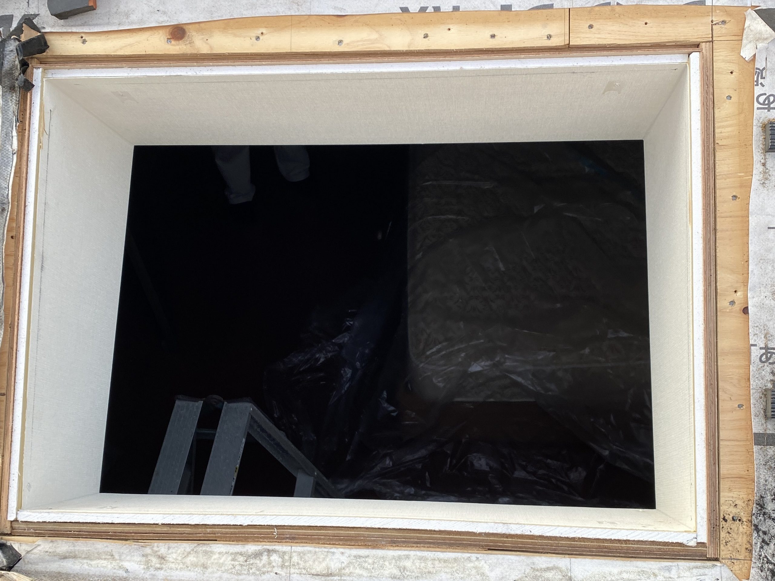 トップライトを撤去