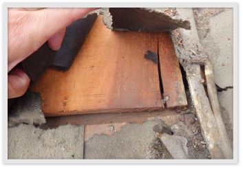 瓦が割れた時のリスク