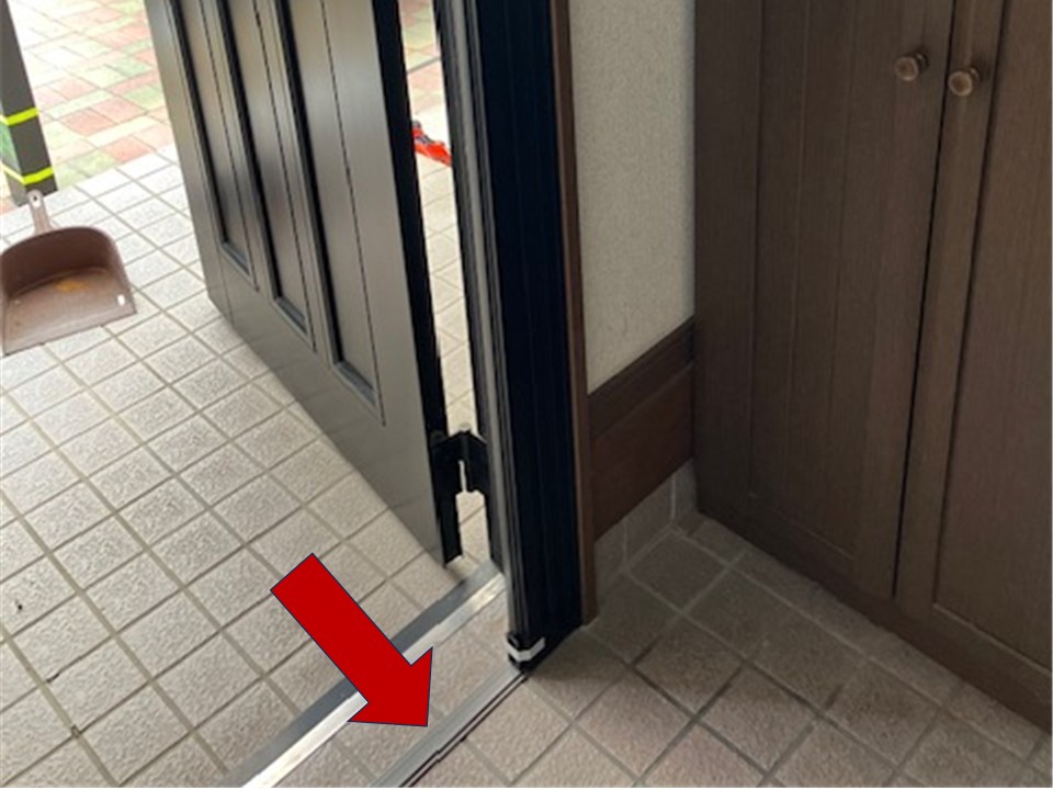 下枠の設置です