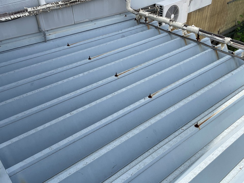 施工前のルーフデッキ屋根