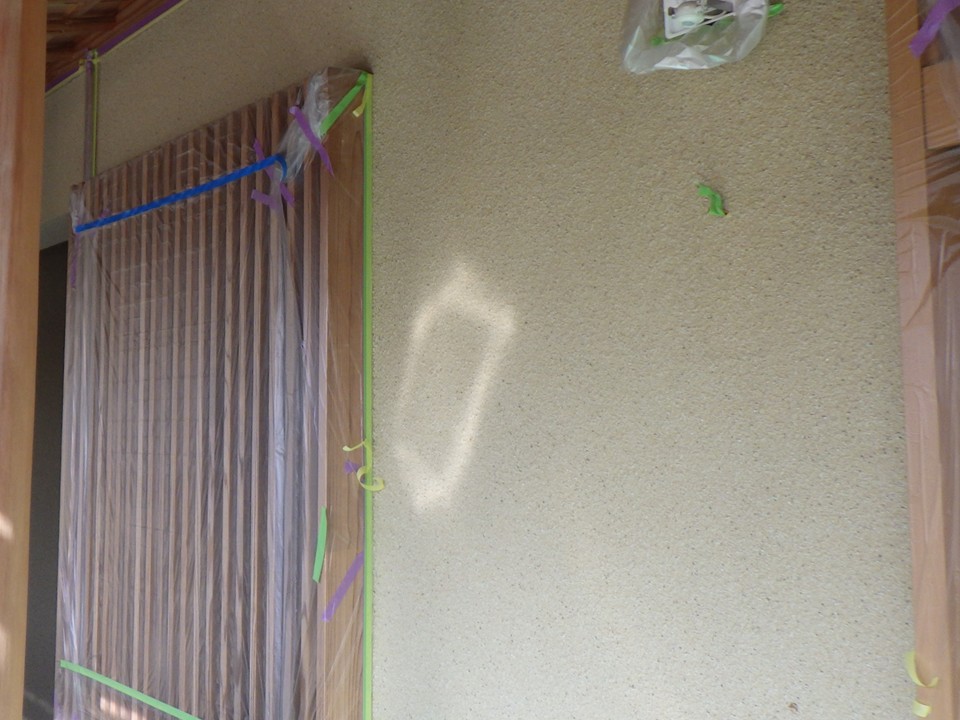 玄関まわりの外壁状況