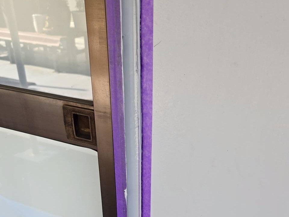 シーリング打ち替え完了