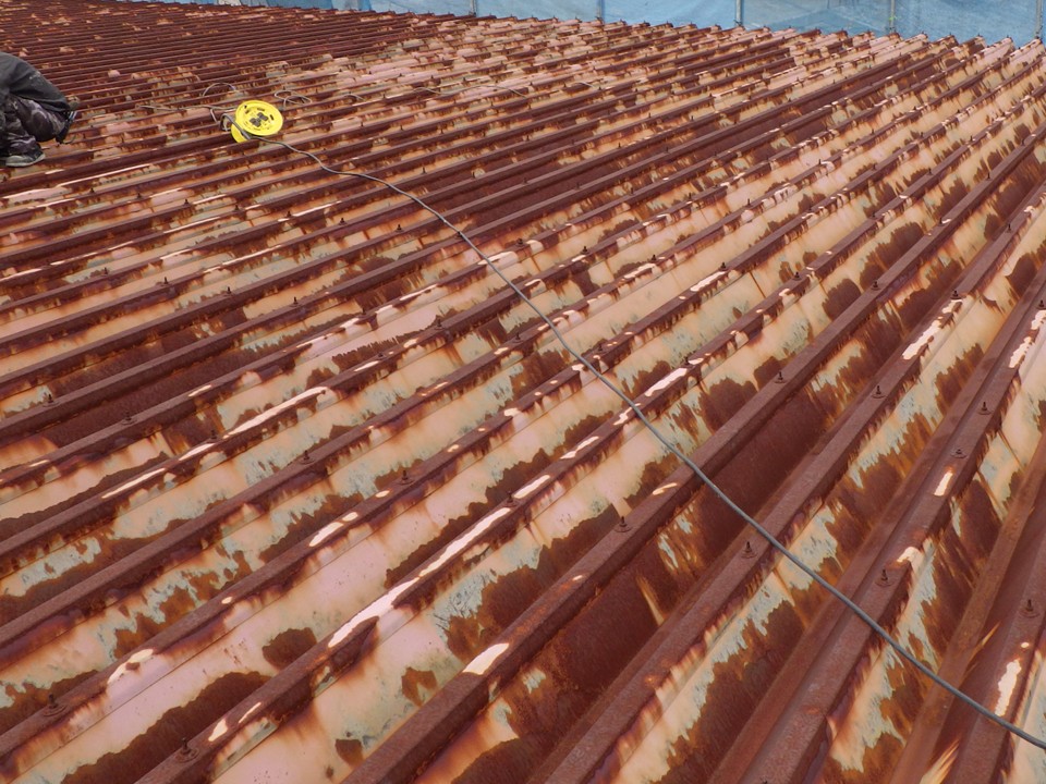 施工前の折半屋根の状態です