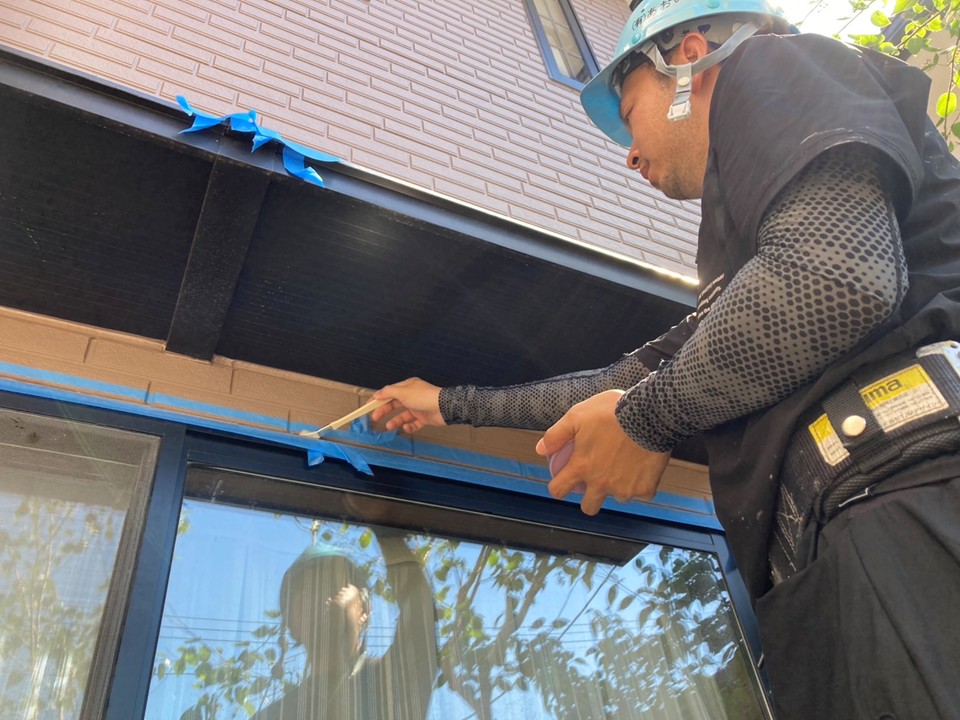 プライマーを塗布していきます