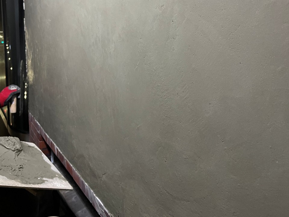 既存タイルの撤去