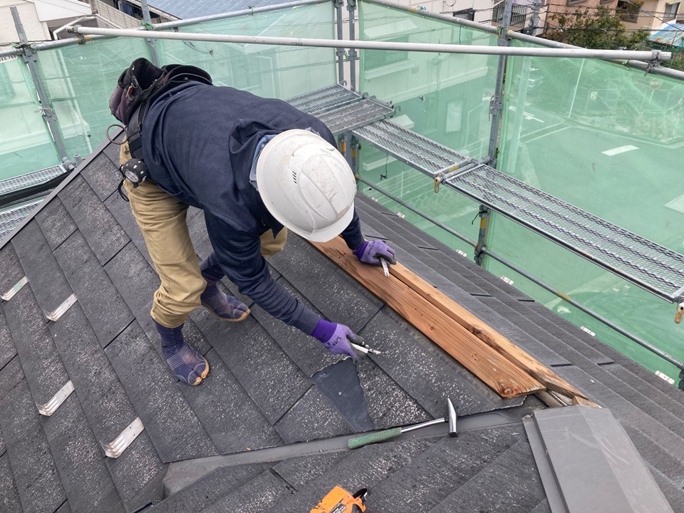 貫板・棟板金の撤去