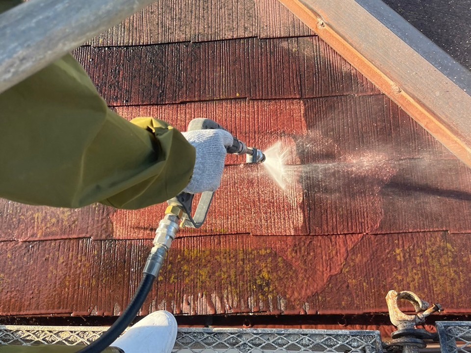 高圧洗浄の様子です