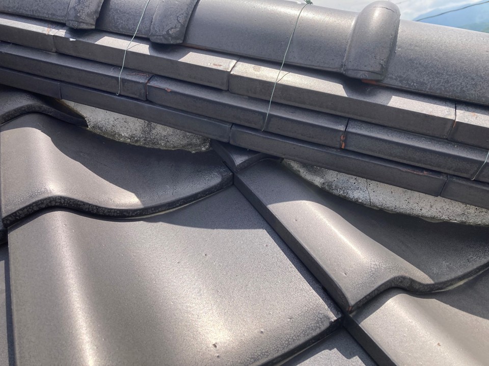 隅棟部分の屋根点検です