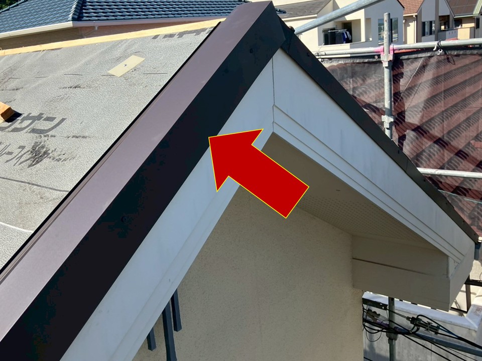 ケラバ水切りの取り付けです