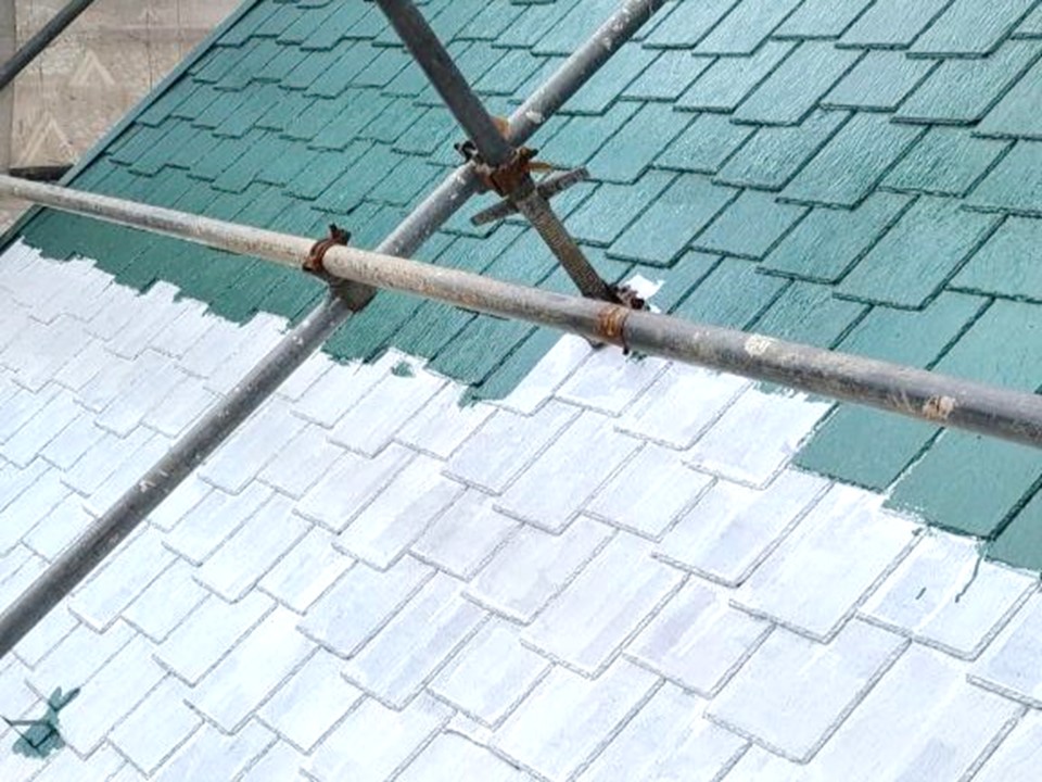 クールタイトSIで中塗りを行いました