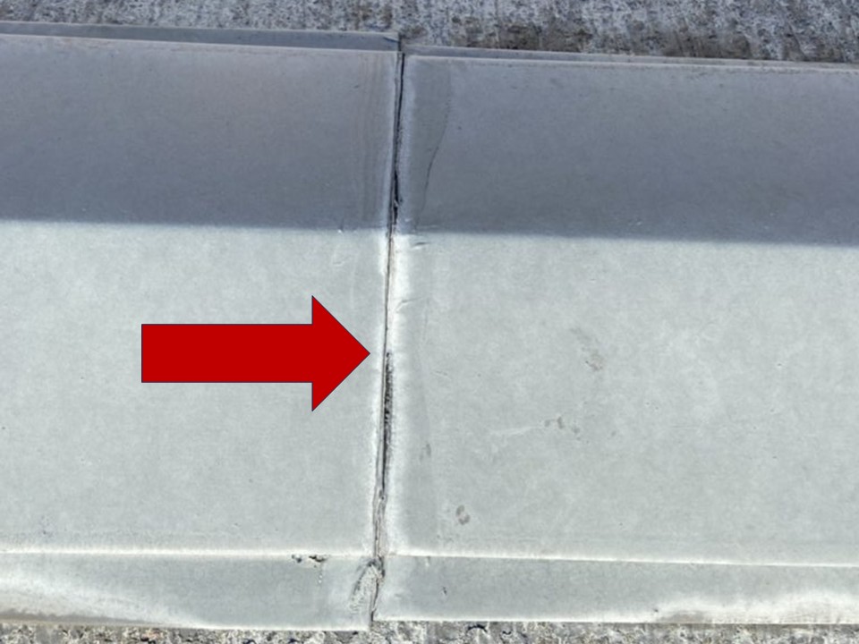 シーリングの劣化が見られます