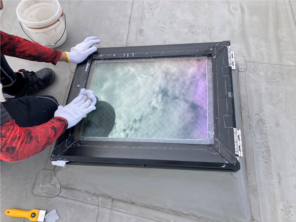 汚れ・テープ跡の除去